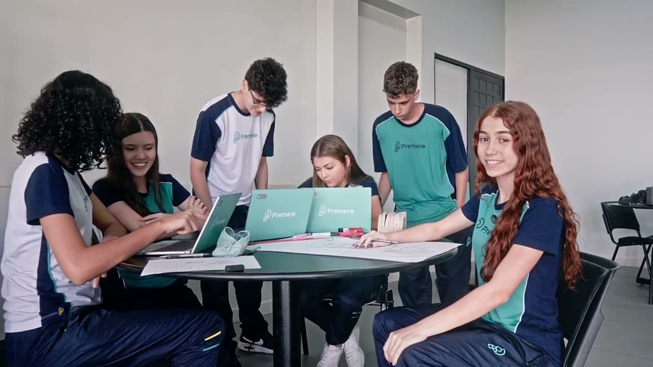 Universo Premere - Background